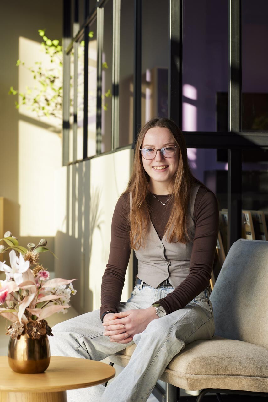 GRANDIOOS   FEMKE 02